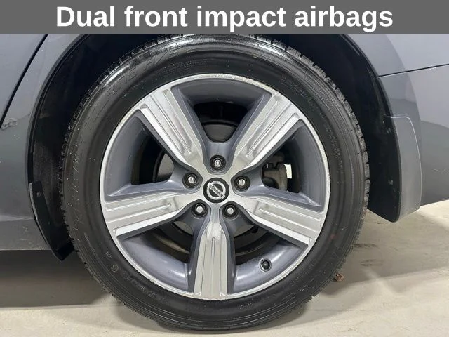 Used 2019 Blue Metallic Nissan 2.5 SV image 24