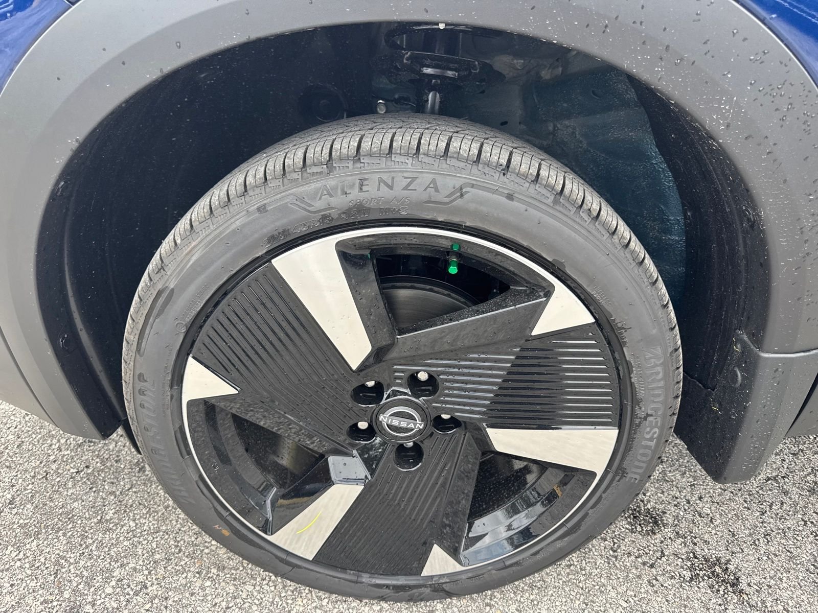 New 2026 Nissan Kicks SR 4D Sport Utility