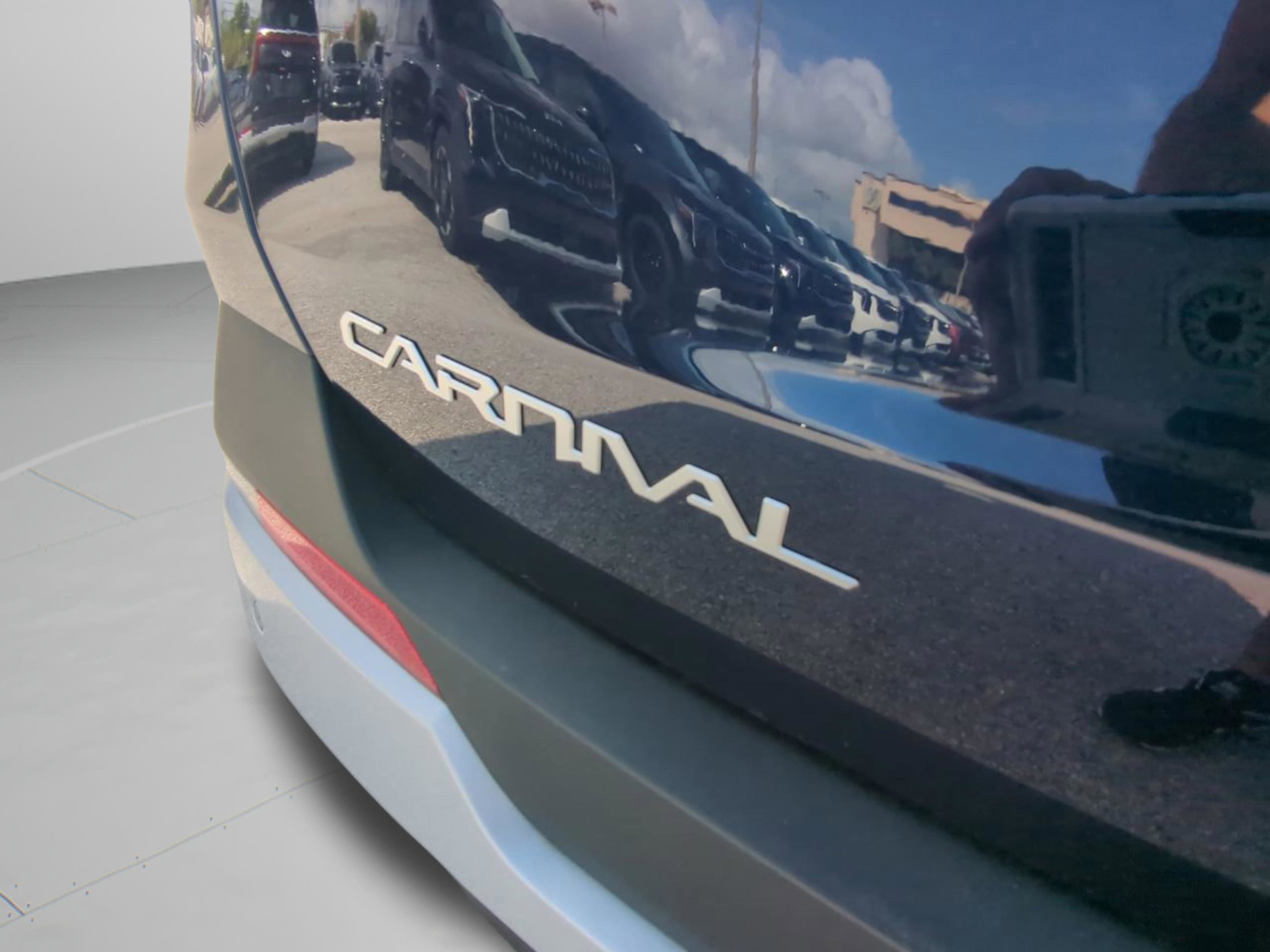 New 2026 Deep Chroma Blue Kia LXS image 13
