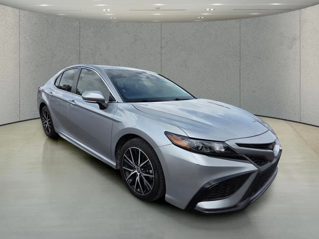 Used 2023 Silver Toyota SE image 6