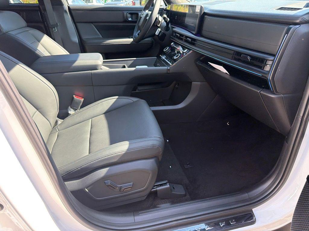 New 2026 White Hyundai Calligraphy FWD image 13