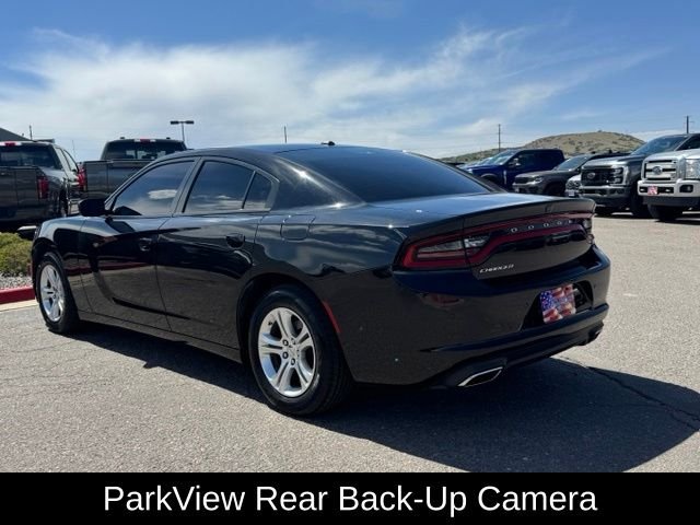 Used 2022 Black Dodge SXT image 3