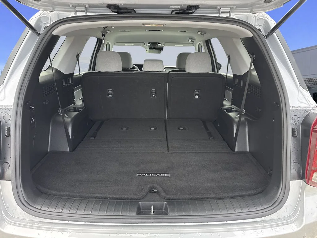 Used 2023 Typhoon Silver Hyundai SE image 30