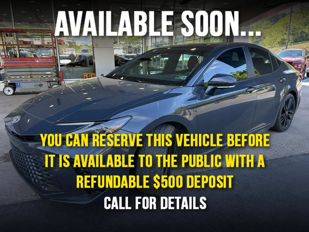2025 Toyota Camry XSE Hybrid's photo
