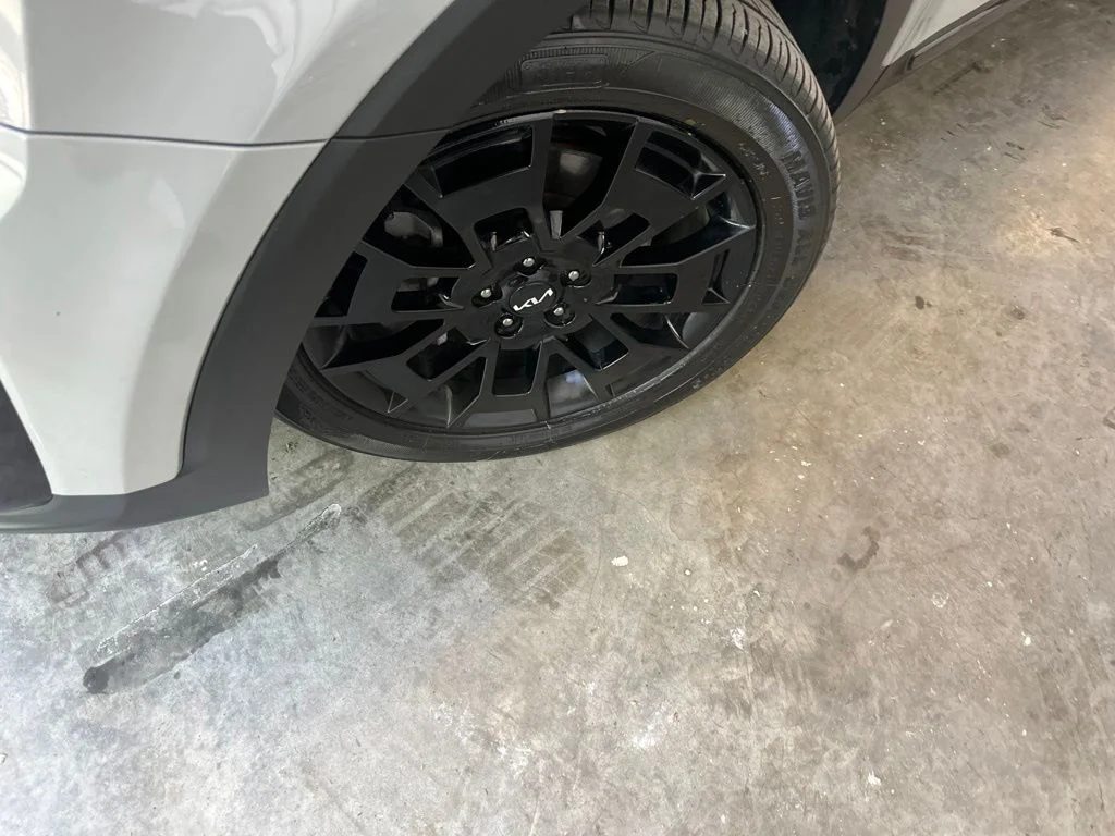 Used 2022 Gray Kia SX image 2
