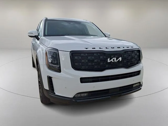 Used 2022 White Kia SX image 2
