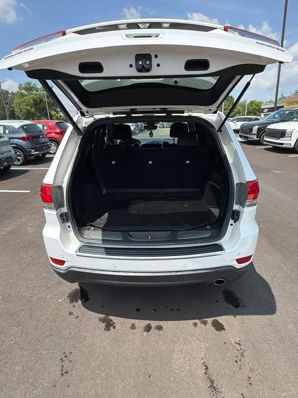Used 2018 White Jeep Limited image 14