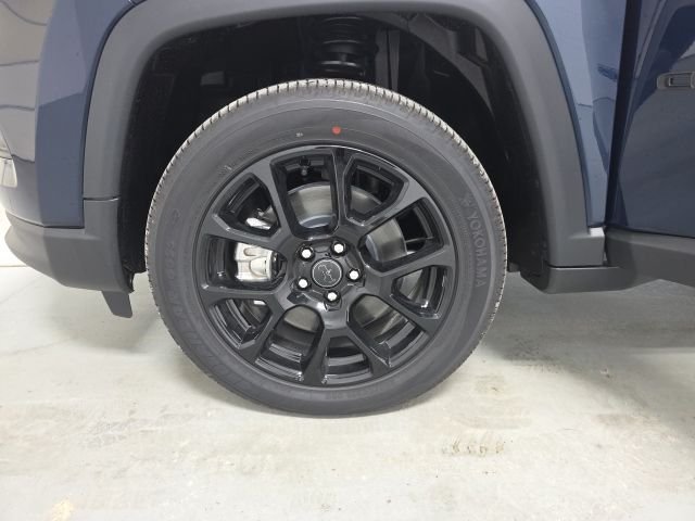 New 2026 Fathom Blue Pearl Coat Jeep Latitude image 14