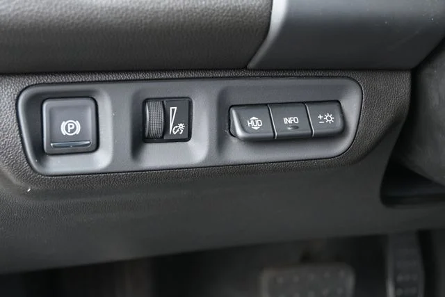 Used 2023 Black GMC SLT image 25