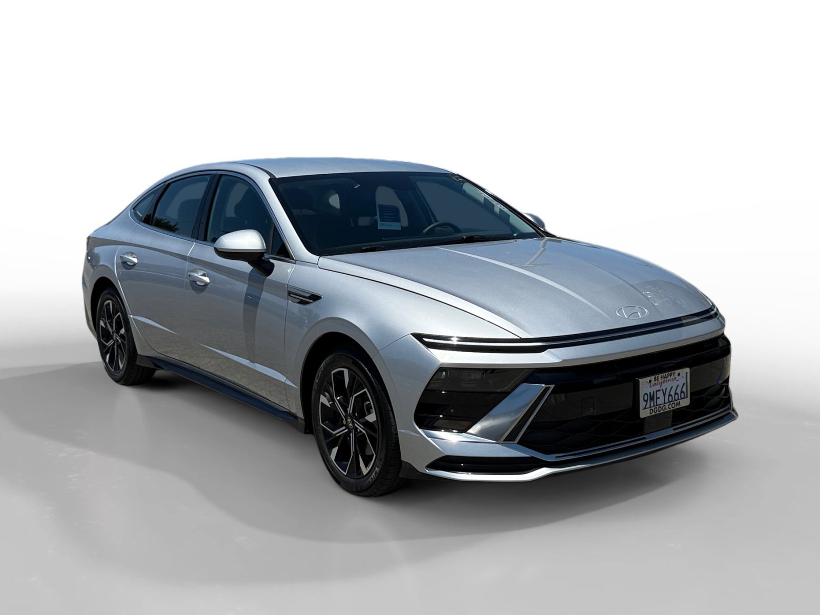 Certified Used 2024 Aero Silver Hyundai SEL image 7