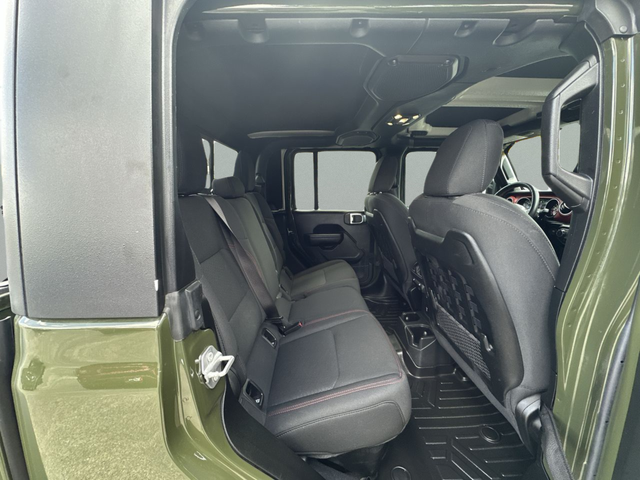 Used 2022 Green Jeep Rubicon image 25