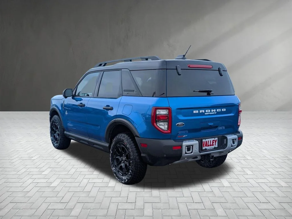 New 2025 Velocity Blue Metallic Ford Outer Banks® image 8