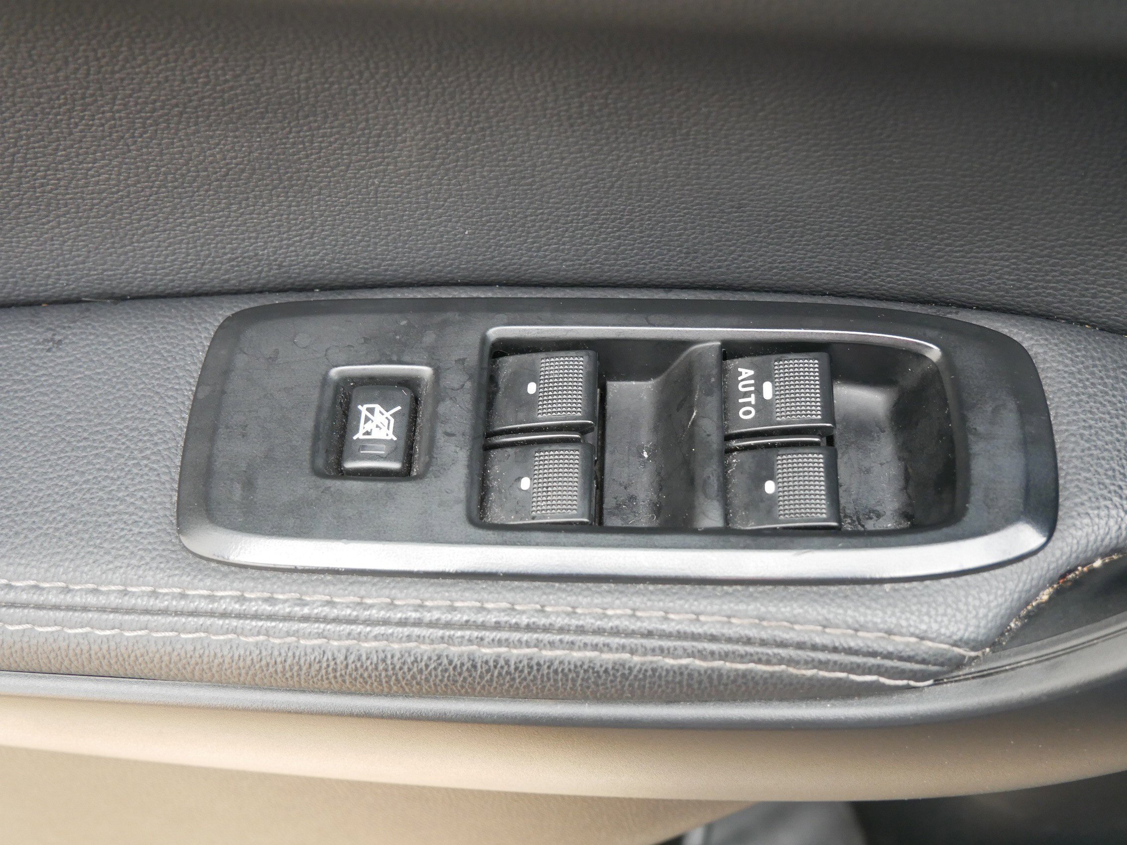 Used 2019 Blue Ford LARIAT image 18