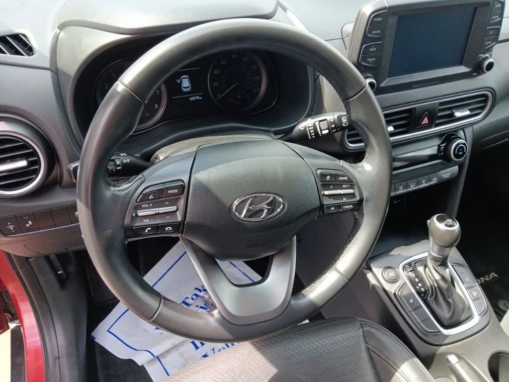 Used 2018 Pulse Red Hyundai Limited image 23