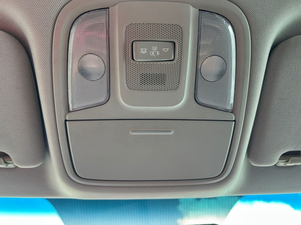 Used 2016 Gray Kia LX image 29