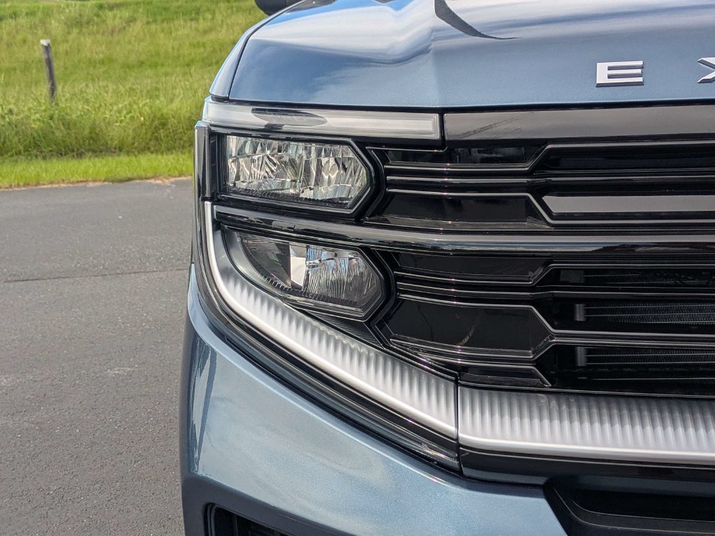 New 2027 Nocturnal Blue Metallic Ford Platinum image 32