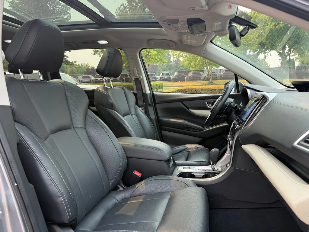 Used 2022 Ice Silver Metallic Subaru Limited image 25