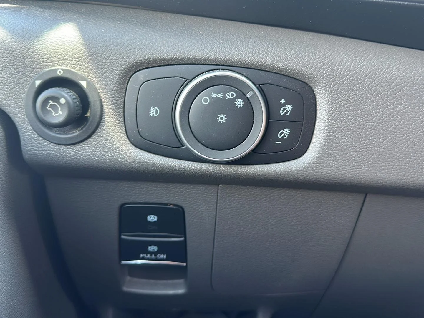 Used 2025 Oxford White Ford 250 image 20