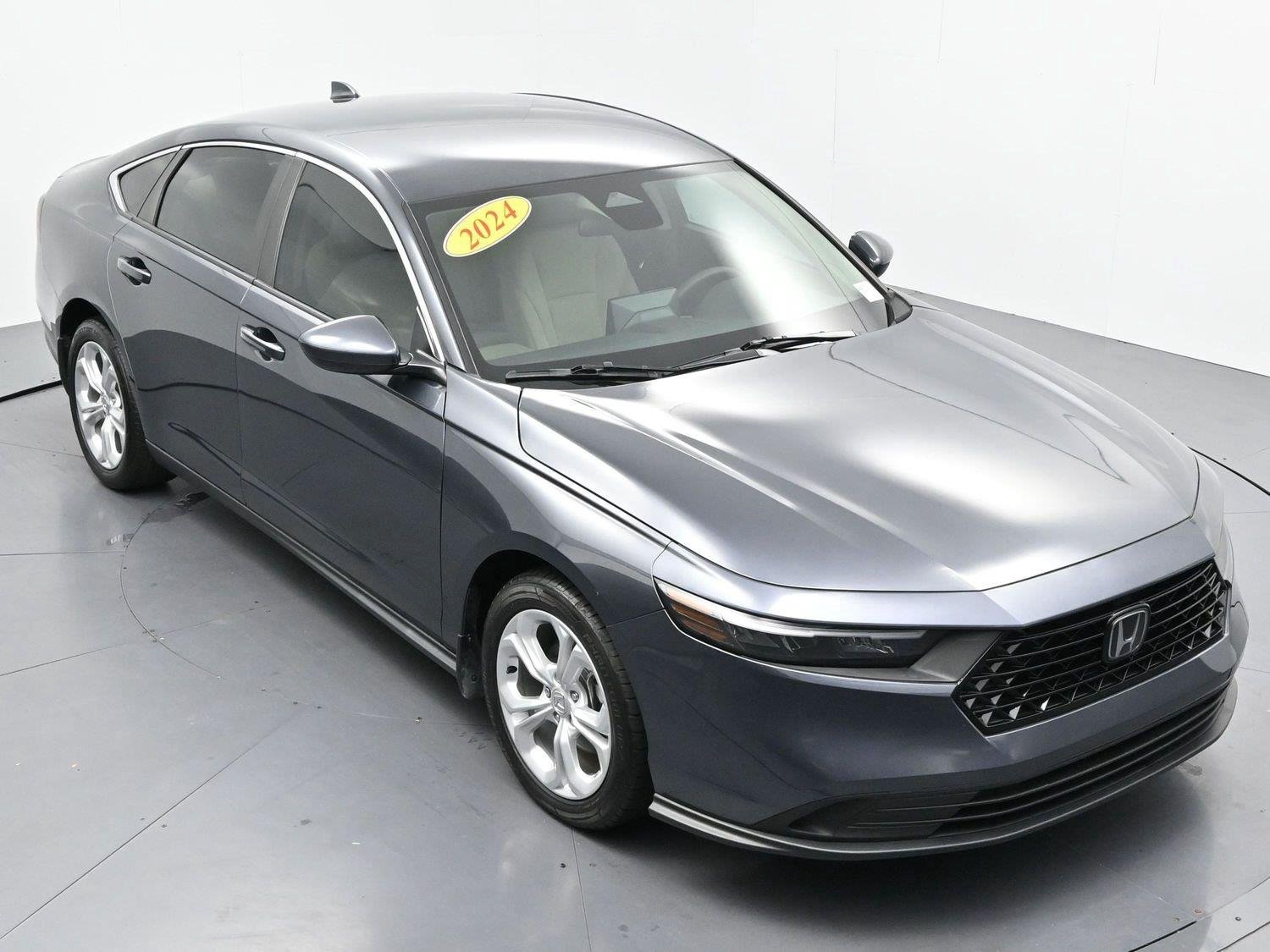 Used 2024 Meteorite Gray Metallic Honda LX image 33