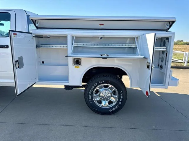 New 2026 Bright White Clear-Coat Exterior Paint RAM Tradesman image 21