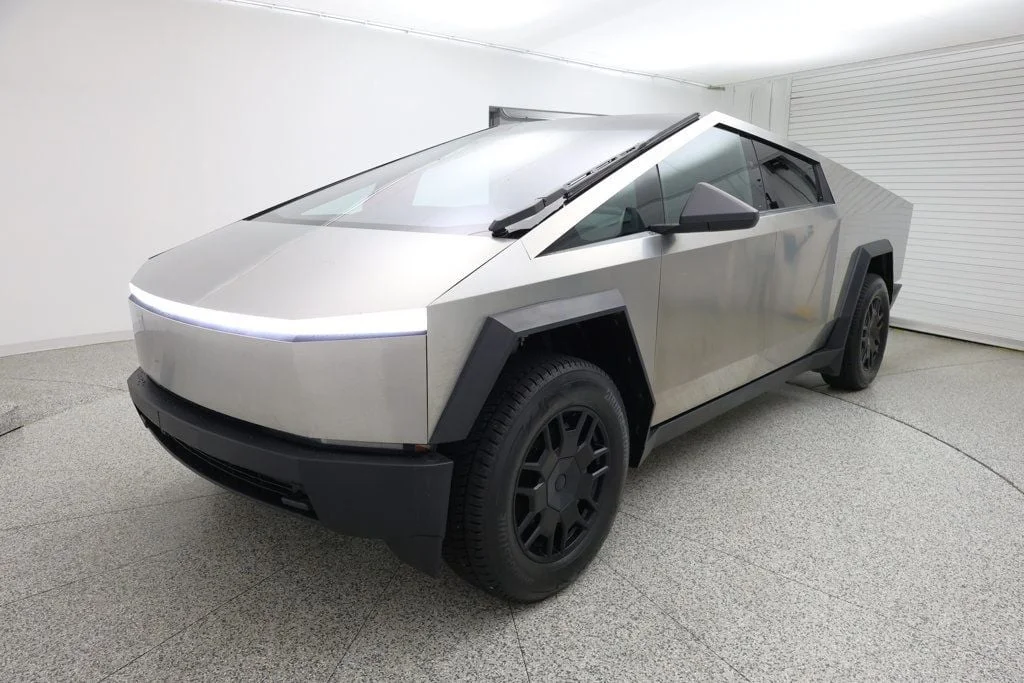 2024 Tesla Cybertruck All-Wheel Drive's photo