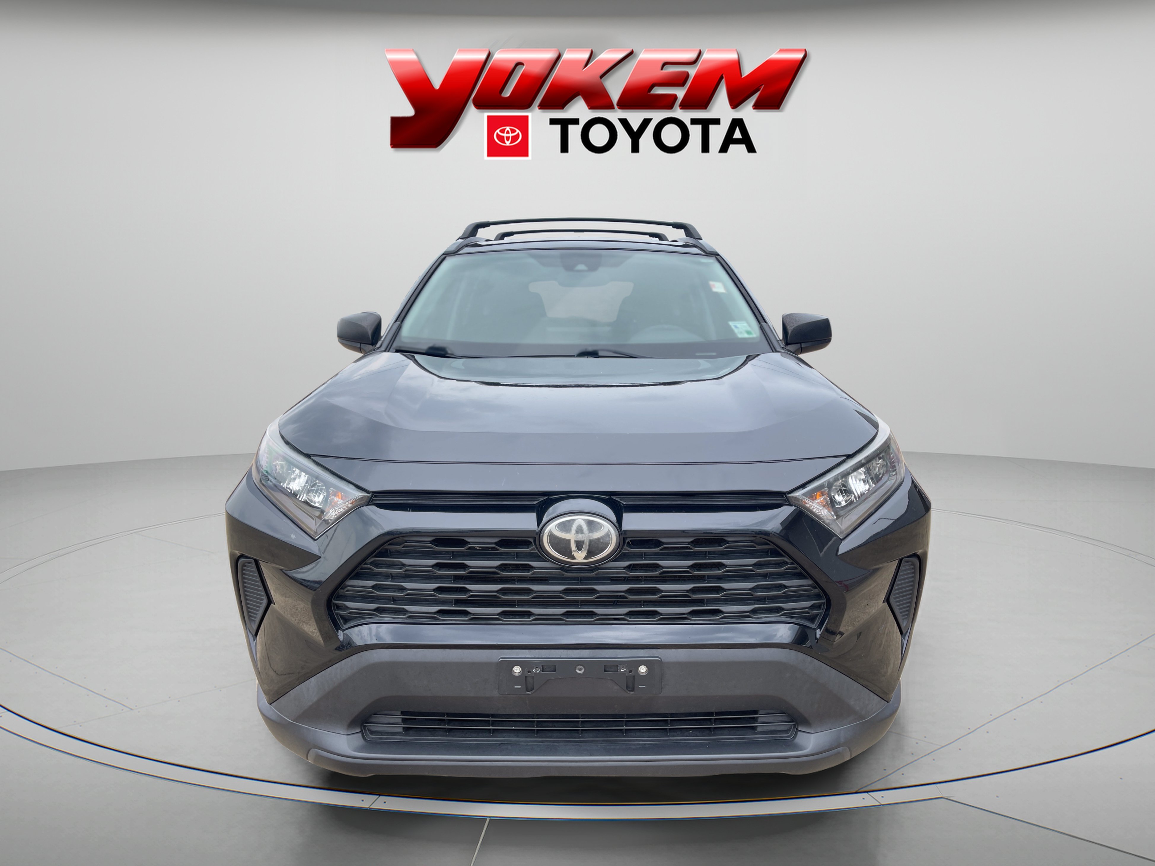 Used 2020 Midnight Black Metallic Toyota LE image 7