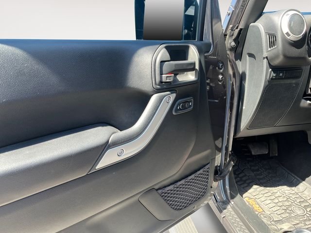 Used 2016 Gray Jeep Unlimited Rubicon image 10