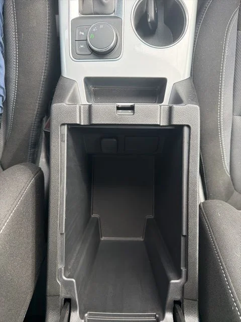 Used 2024 White Chevrolet LT image 19