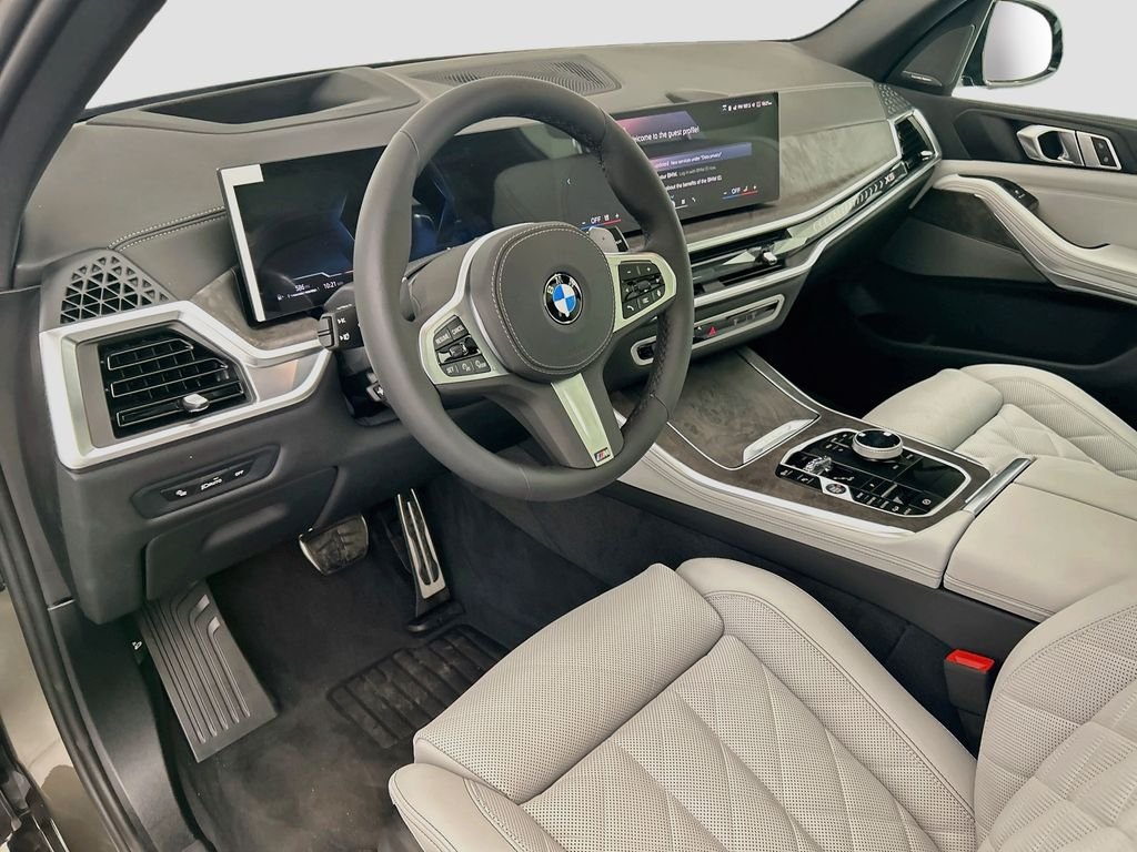New 2026 Green Metallic BMW xDrive40i image 9