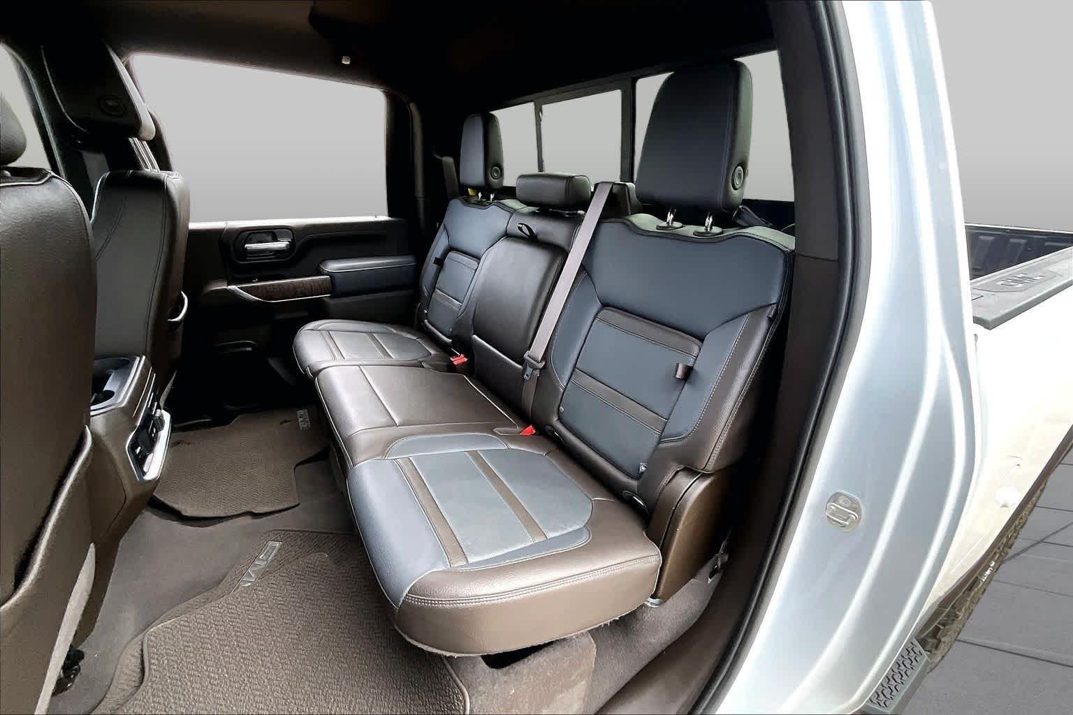 Used 2022 Summit White GMC Denali image 21