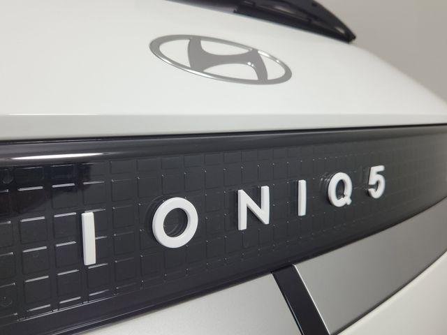 New 2026 White Hyundai SEL image 8