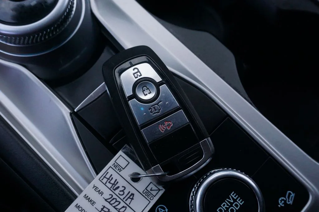 Used 2020 Black Ford XLT image 19