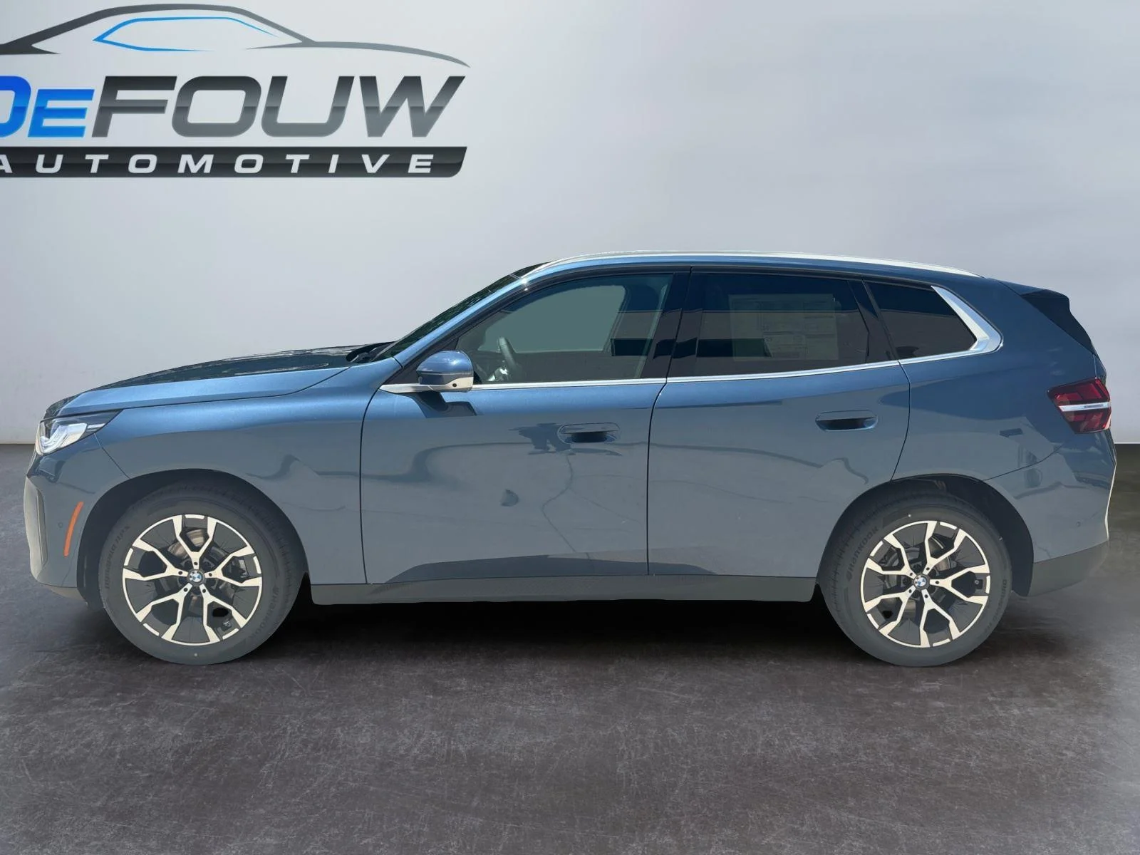New 2026 Arctic Race Blue metallic BMW 30 xDrive image 18