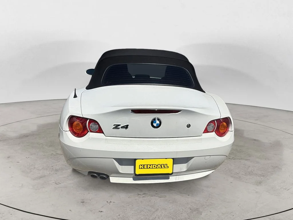 Used 2003 White BMW 2.5i image 3