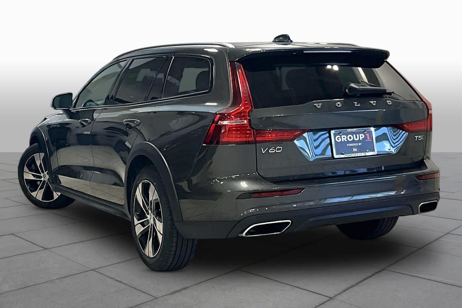 Used 2020 Pine Grey Metallic Volvo  image 12