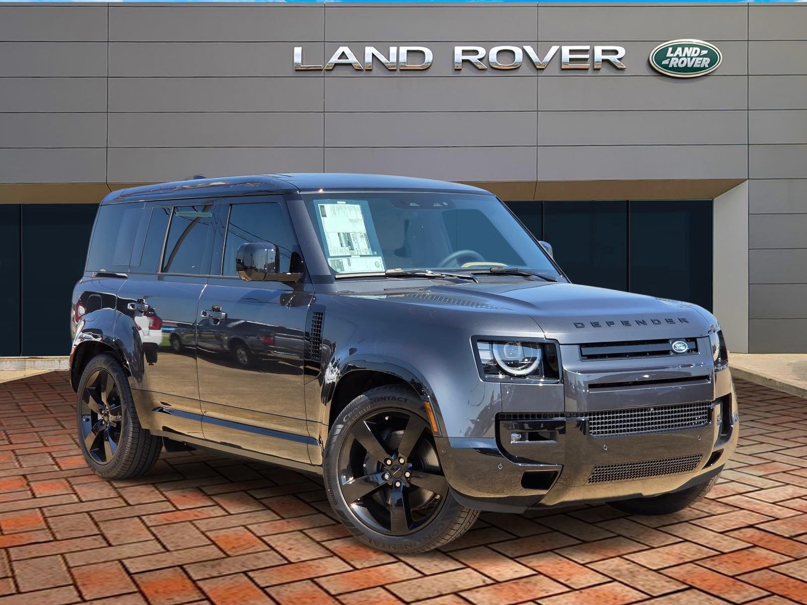 2026 Land Rover Defender 110 X-Dynamic SE