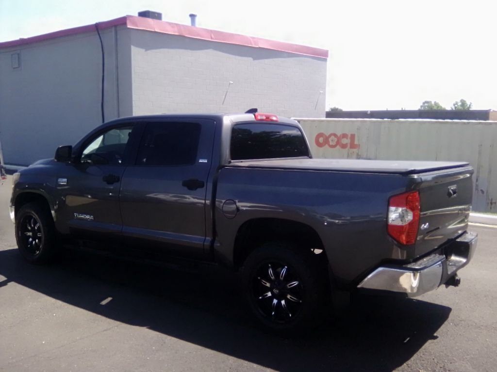 Used 2020 Gray Toyota SR5 image 7