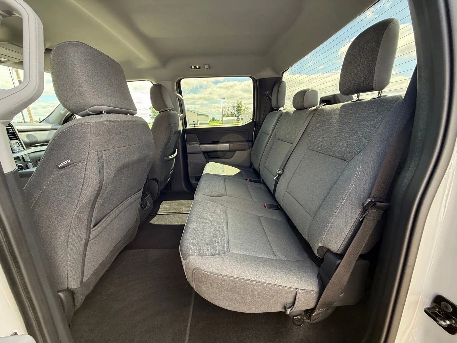 Certified Used 2024 Avalanche Ford XLT image 9
