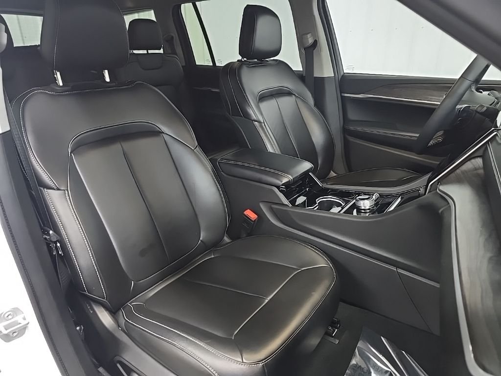 Used 2023 Bright White Clearcoat Jeep Limited image 17