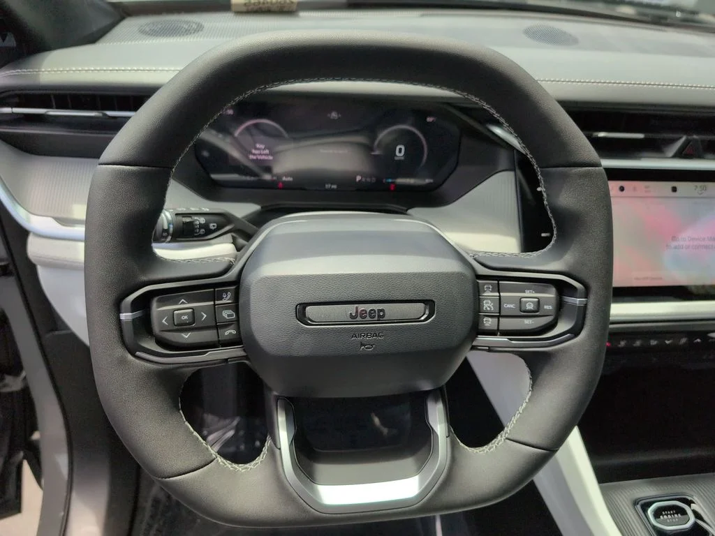 New 2026 Sting-Gray Clear-Coat Exterior Paint Jeep Laredo image 13