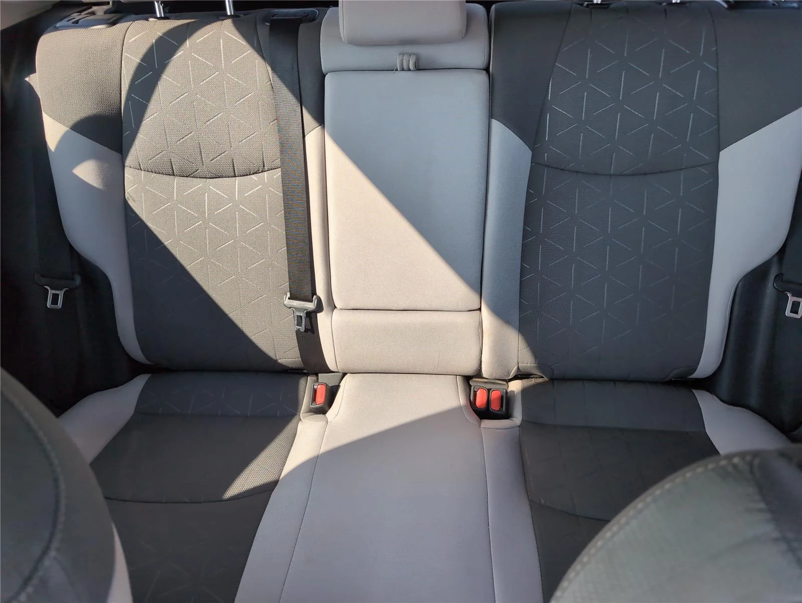 Used 2020 Silver Sky Metallic Toyota XLE image 32