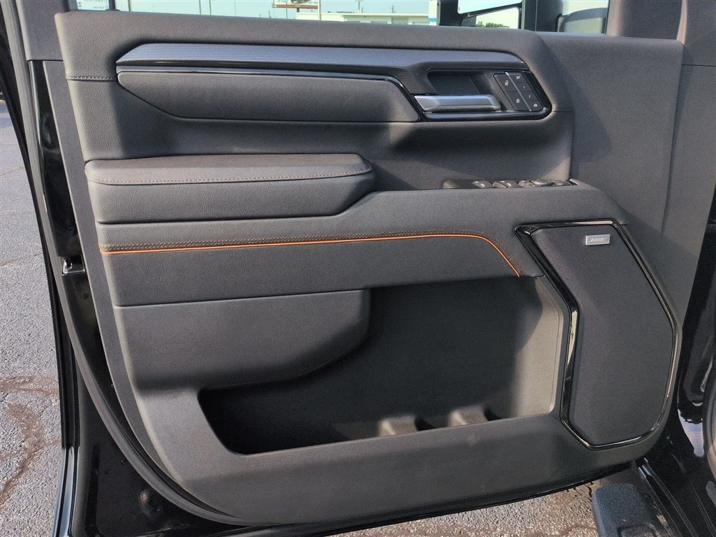Used 2026 Onyx Black GMC AT4 image 23