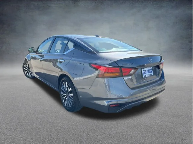 Used 2025 Gray Nissan 2.5 SV image 8
