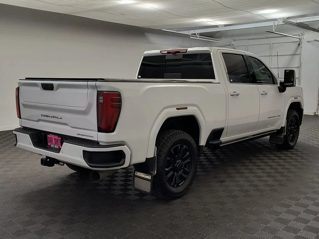 Used 2024 Summit White GMC Denali image 9