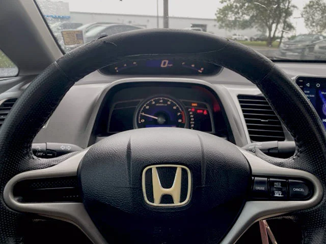 Used 2010  Honda LX-S image 16