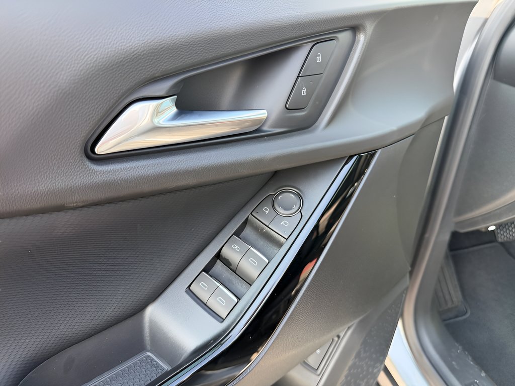 2027 Chevrolet Equinox RS - Photo 9