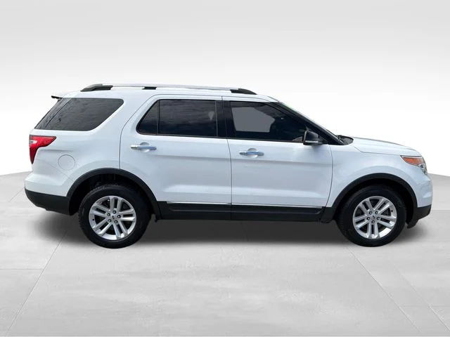Used 2015 White Ford XLT image 8