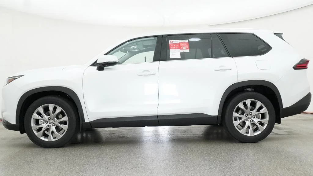 New 2026 Wind Chill Pearl Toyota Limited image 2