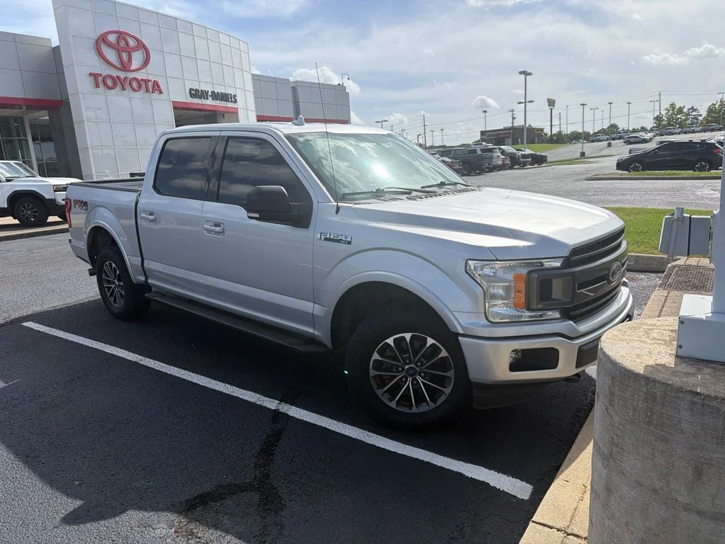 Used 2018 Silver Ford XLT image 2