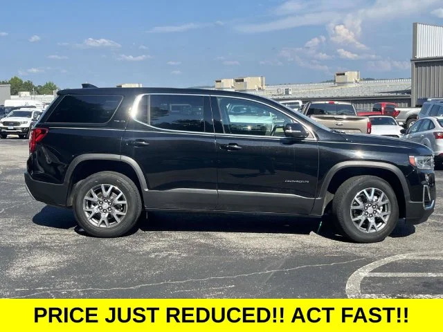 Used 2023 Black GMC SLE image 2